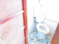 トイレ:トイレはタイル張りのレトロな雰囲気に。