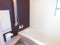 浴室:1坪タイプのユニットバスは浴室乾燥暖房付き。