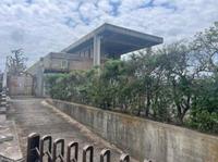 その他現地写真:周辺に高い建物は無く、開放的です。