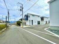 その他:全面道路を別角度から。
