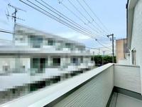 バルコニー:2F洋室Dの東側ベランダ。東向きで陽当たり良好！