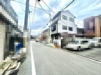 その他:前面道路はひろびろ。解放感溢れる、日当たりの良い物件です。