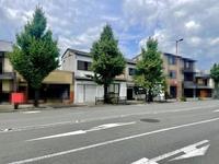 その他現地写真:周辺に高い建物は無く、開放的です。