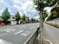 その他:全面道路を別角度から。